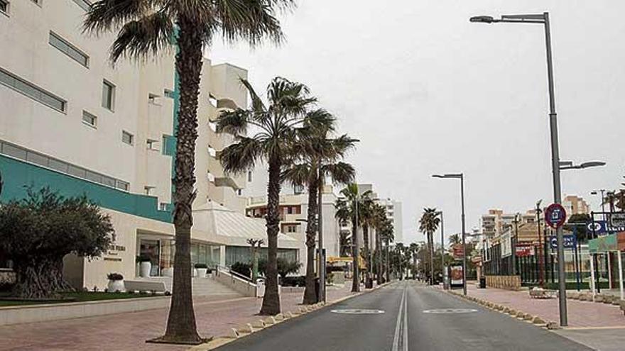 Platja de Palma con una imagen inusual tras el parÃ³n de su actividad turÃ­stica.