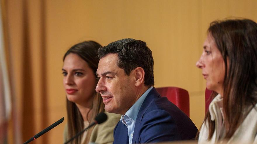 Juanma Moreno ante la falta de mano de obra en el campo: "Necesitamos una inmigración ordenada porque se nos cae el sector primario entero"