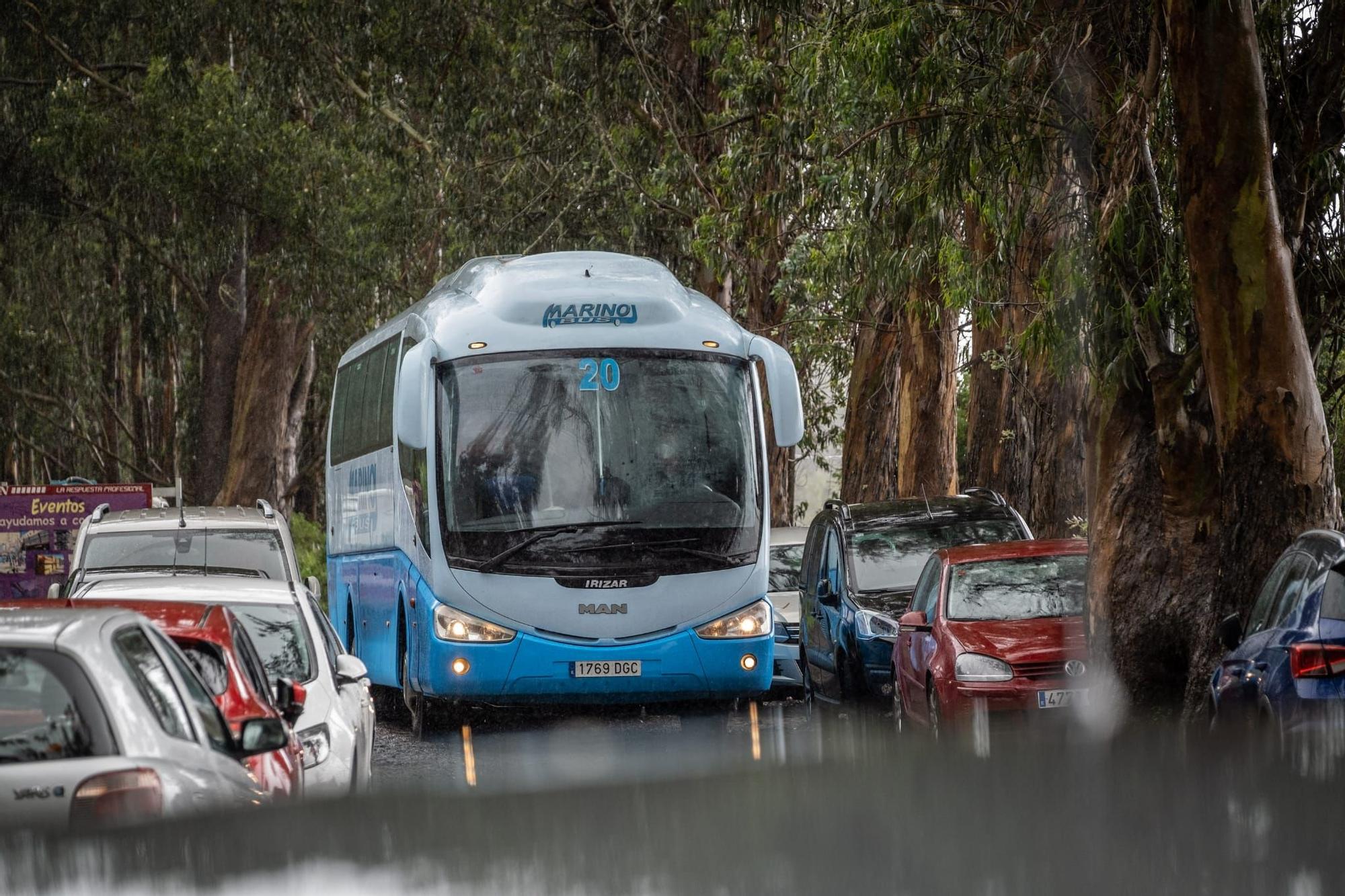 Llega el primer grupo de migrantes al campamento de Las Raíces