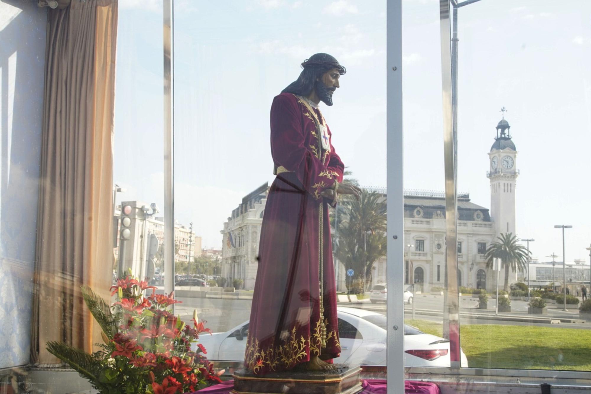 El Cristo de Medinaceli recorre València con el Maremovil