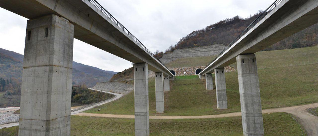 Obras de la variante de Pajares a la altura de Sotiello | SILVEIRA