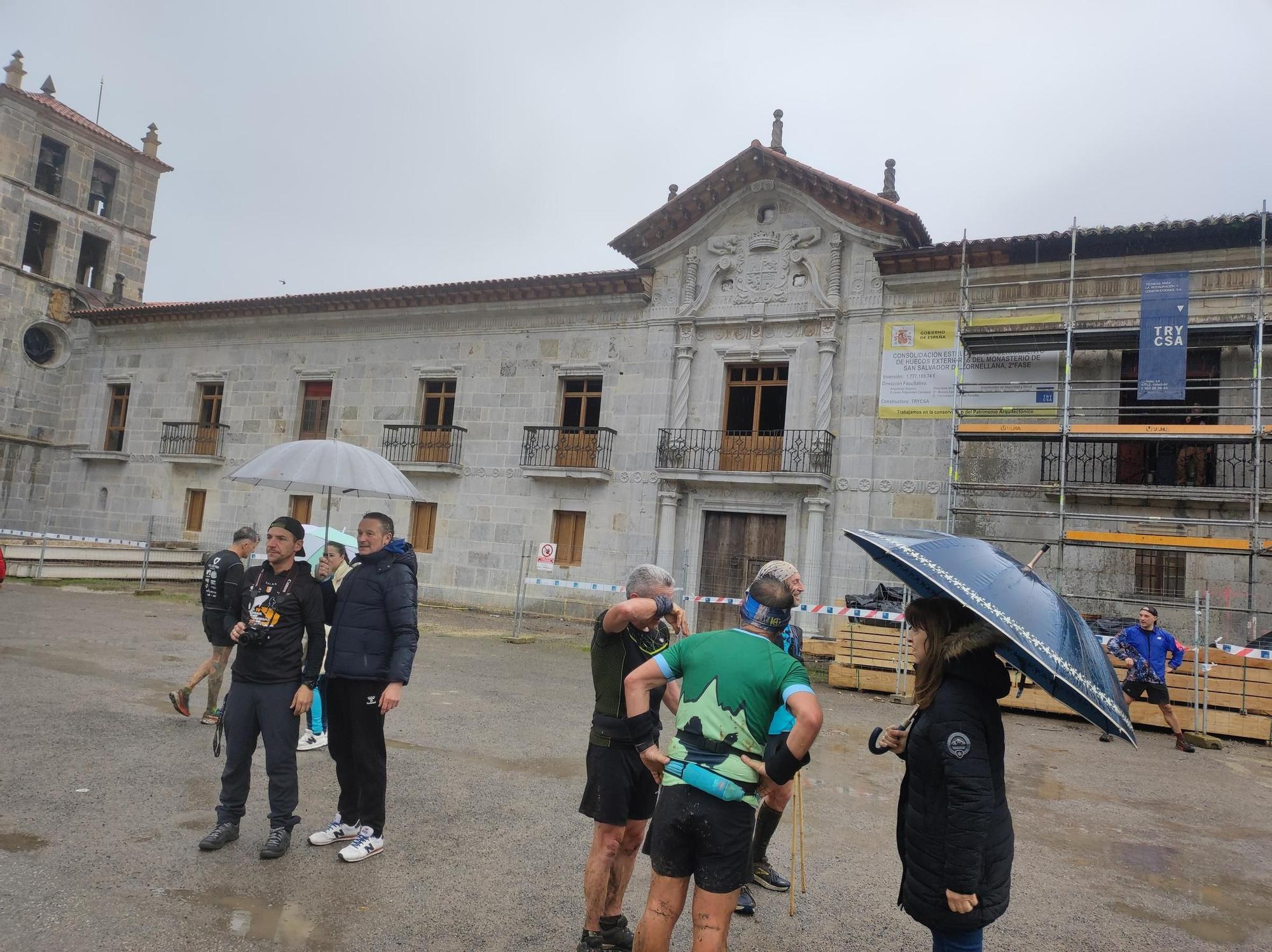 En imágenes: Así fue la cuerta edición de Las Traviesas, con meta en el icónico monasterio de Cornellana