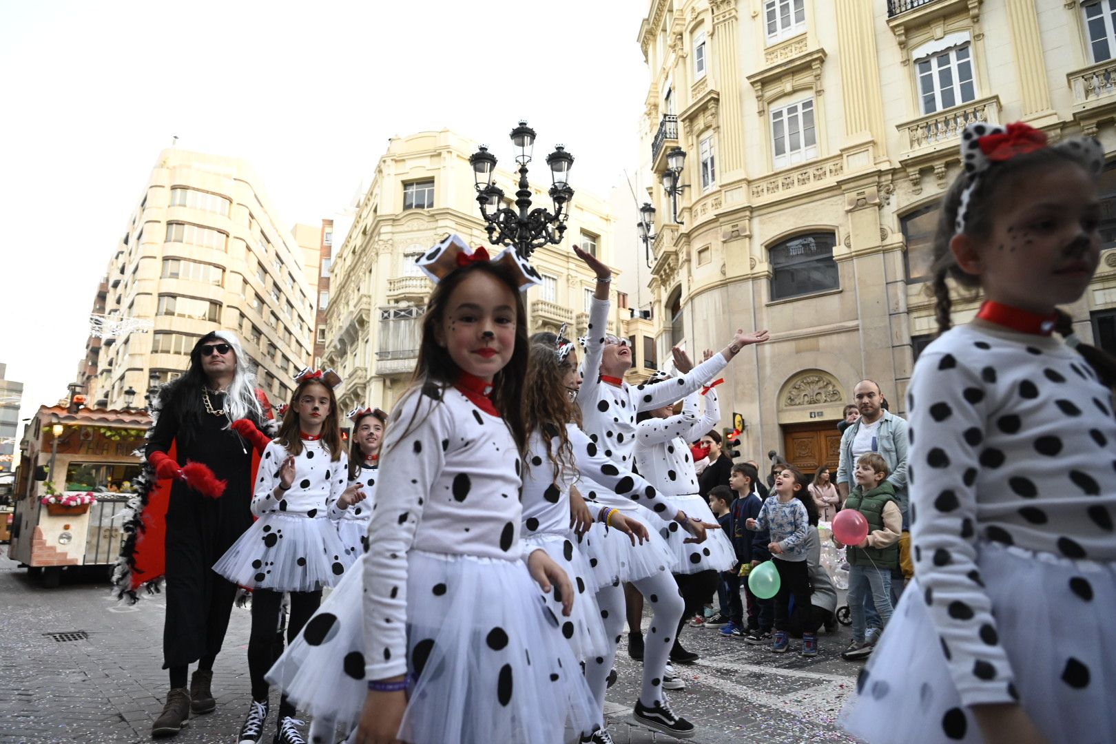 Desfile de collas y carros