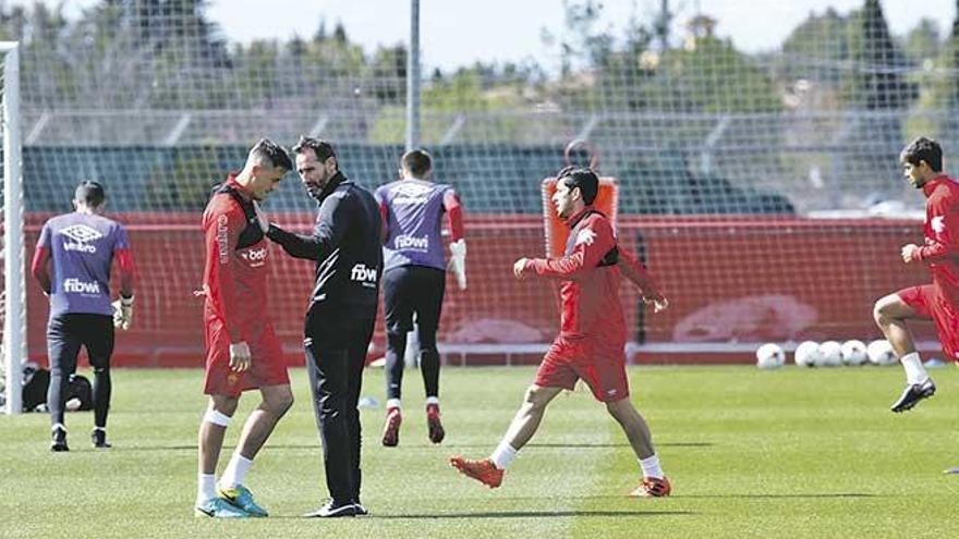 Charla con el míster: Moreno conversa con Raíllo en Son Bibiloni