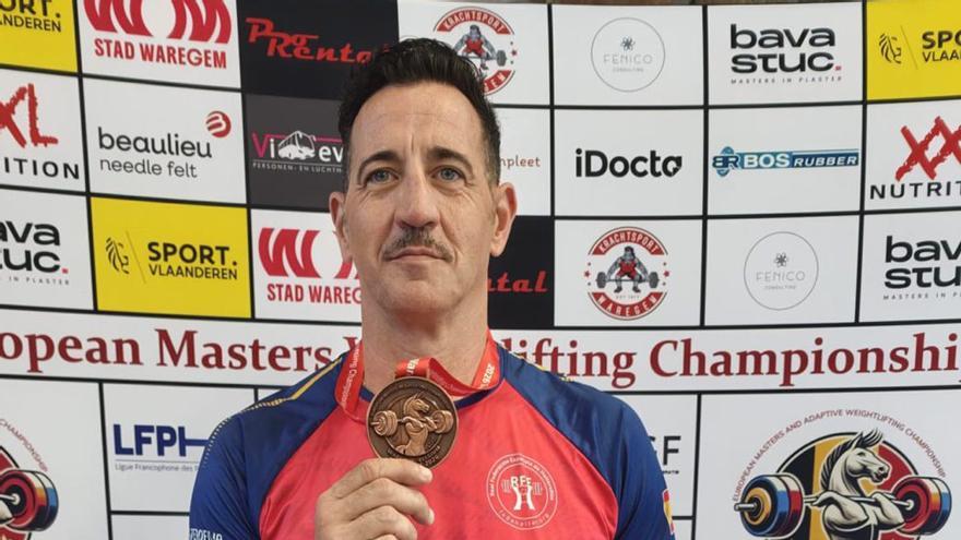 Pep Torres, medalla de bronce en el Europeo de halterofilia: "Mi sueño ahora es volver del Mundial de Atenas con otra medalla"