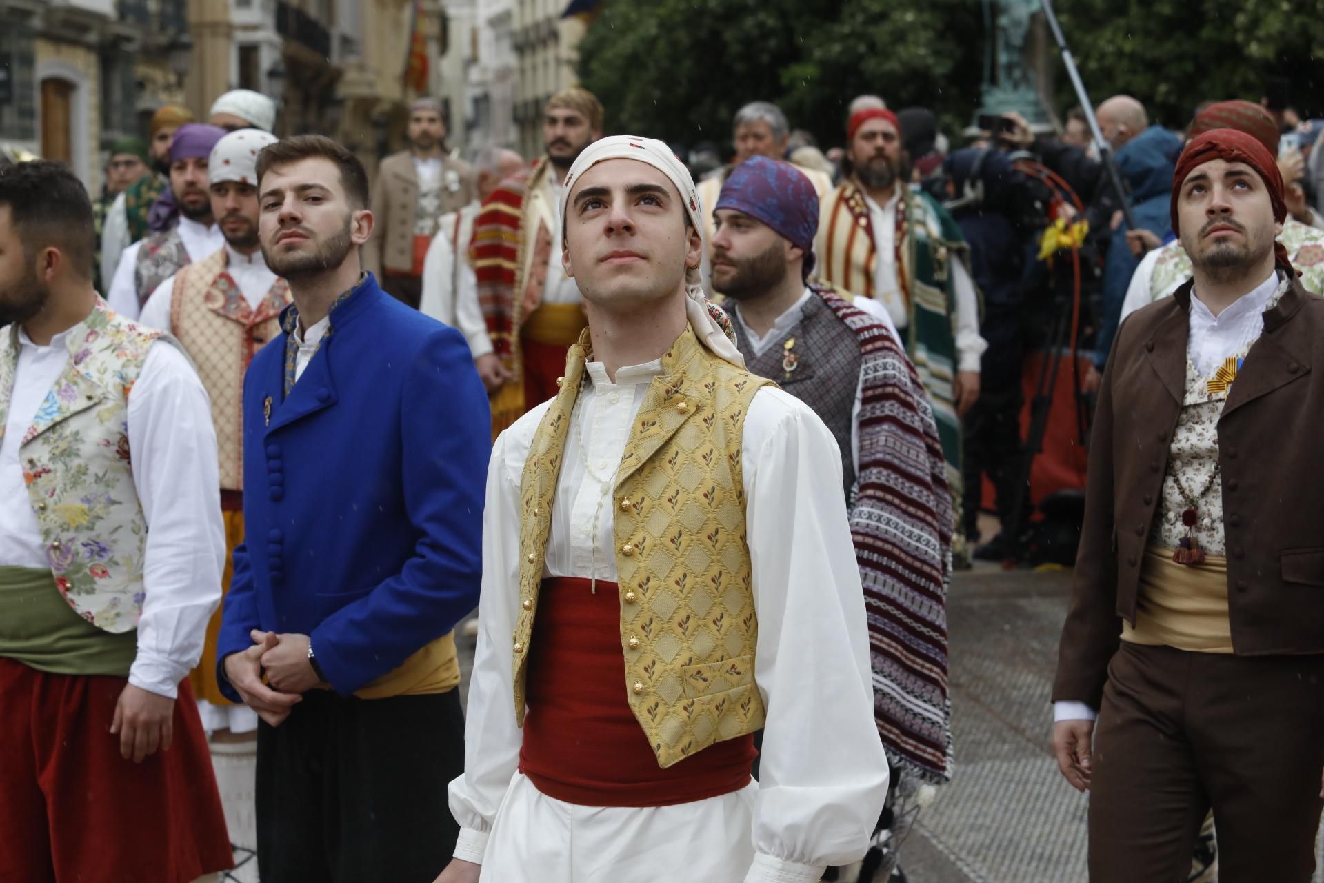 Búscate en el primer día de Ofrenda por la calle Quart (entre las 115.30 y las 17.00 horas)
