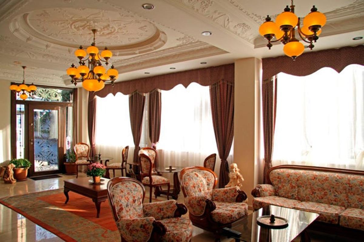 Basileus Hotel