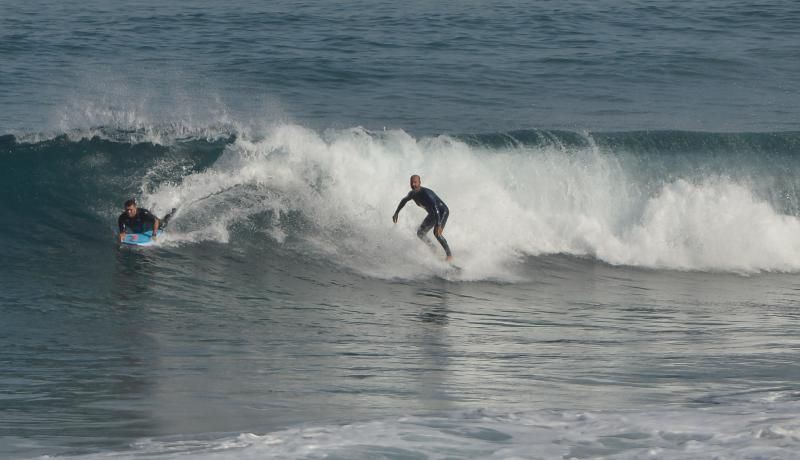 Surf en la zona de La Cícer