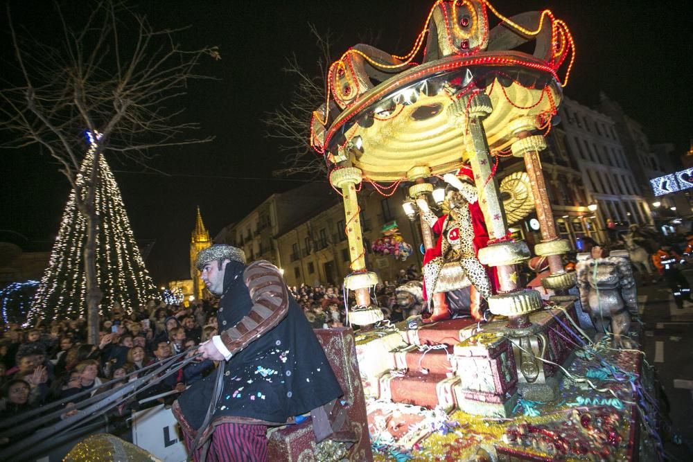 Cabalgata de los Reyes Magos en Oviedo