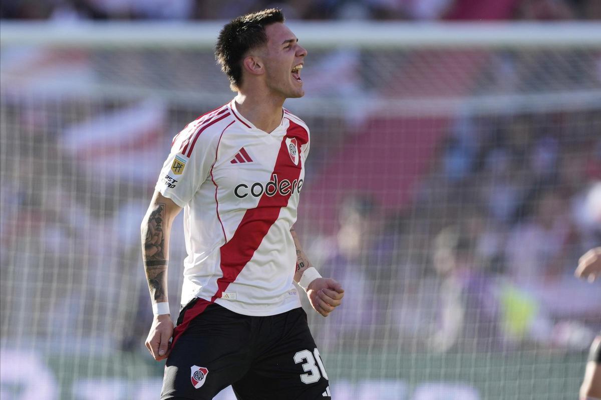 Mastantuono celebra su gol frente a Boca