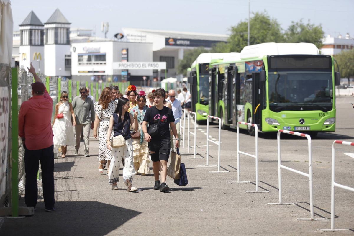 Feria , cordoba en mayo, buses y taxis, como ir a la feria