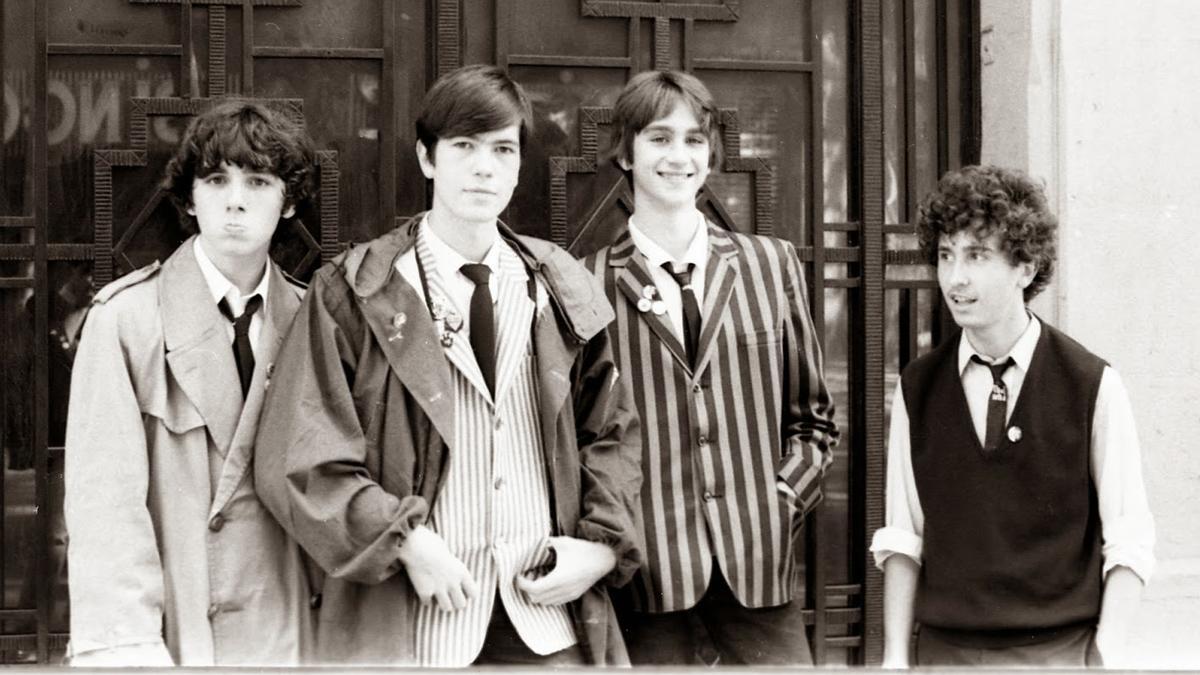 Brighton 64, en 1981, con los hermanos Albert y Ricky Gil en el centro.