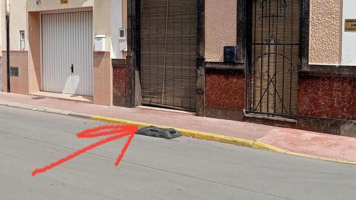 Una de las señales robadas.