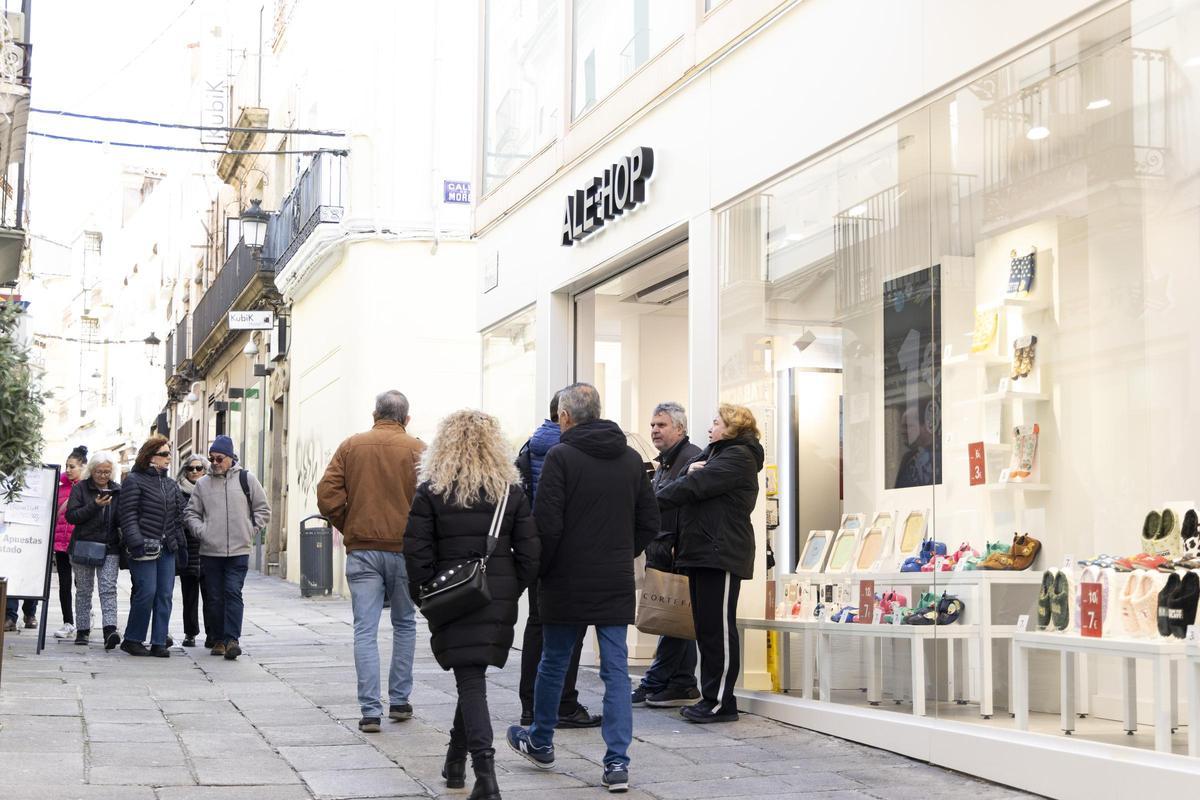 Así se encuentra la calle Pintores actualmente
