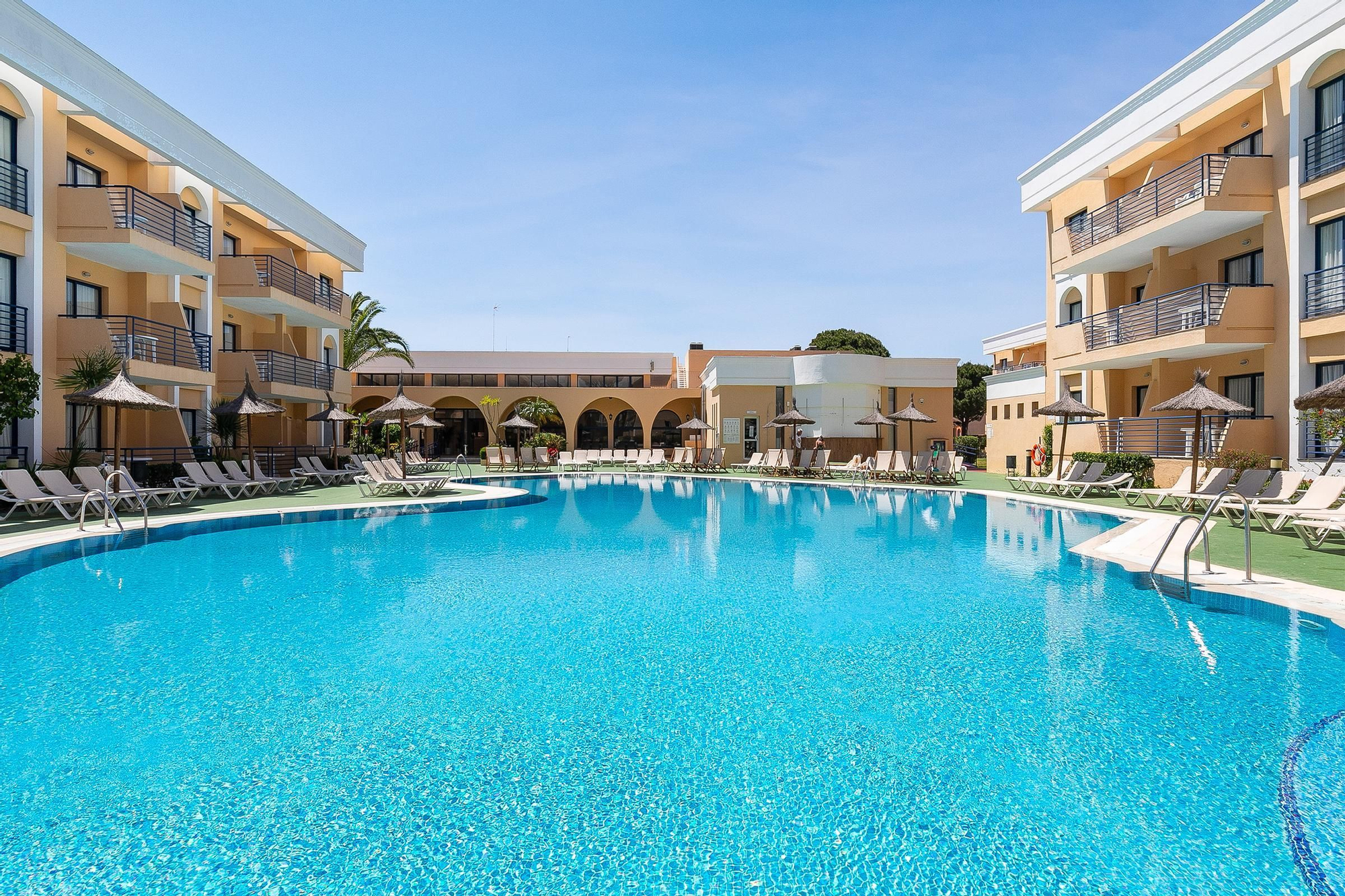 Sol Sancti Petri: apartamentos.