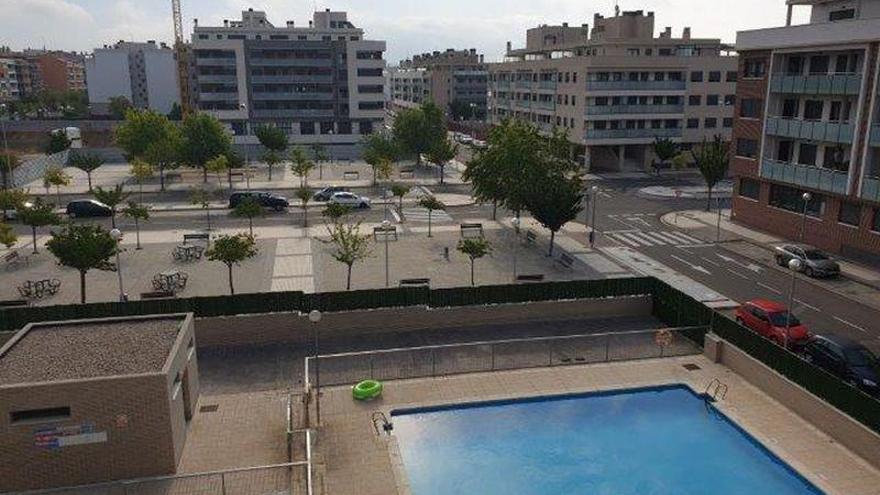 Huesca, pisos para toda la familia con jardín y piscina, para vivir la situación actual