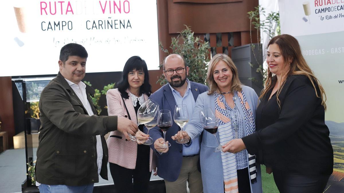 Antonio Ubide, Gloria Pérez, Sergio Ortiz, Carmen Urbano y Carmen Gracia, en la presentación de la ruta.