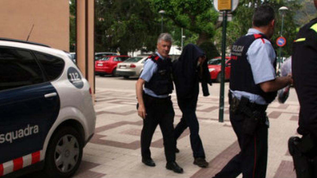 Detención del sospechoso, por parte de los Mossos d'Esquadra, del atropello mortal de una niña de 4 años en Bonmatí