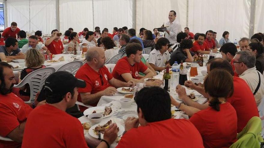 El Sporting reúne a 150 comensales en su comida anual