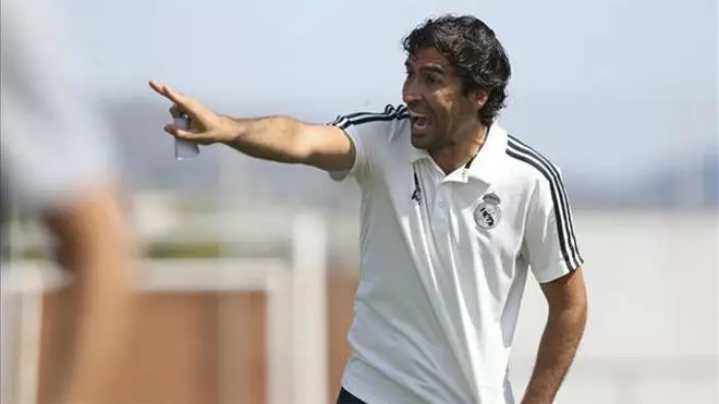 Raúl pide salir del Madrid para poner rumbo a Alemania