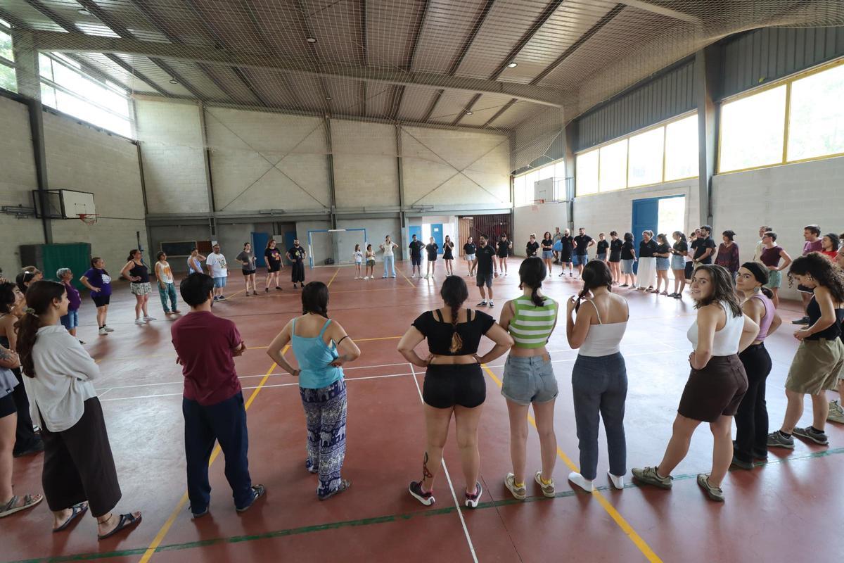 Éxito del Grupu Etnográficu L'Oriente-Llacín en el Festival de Ortigueira