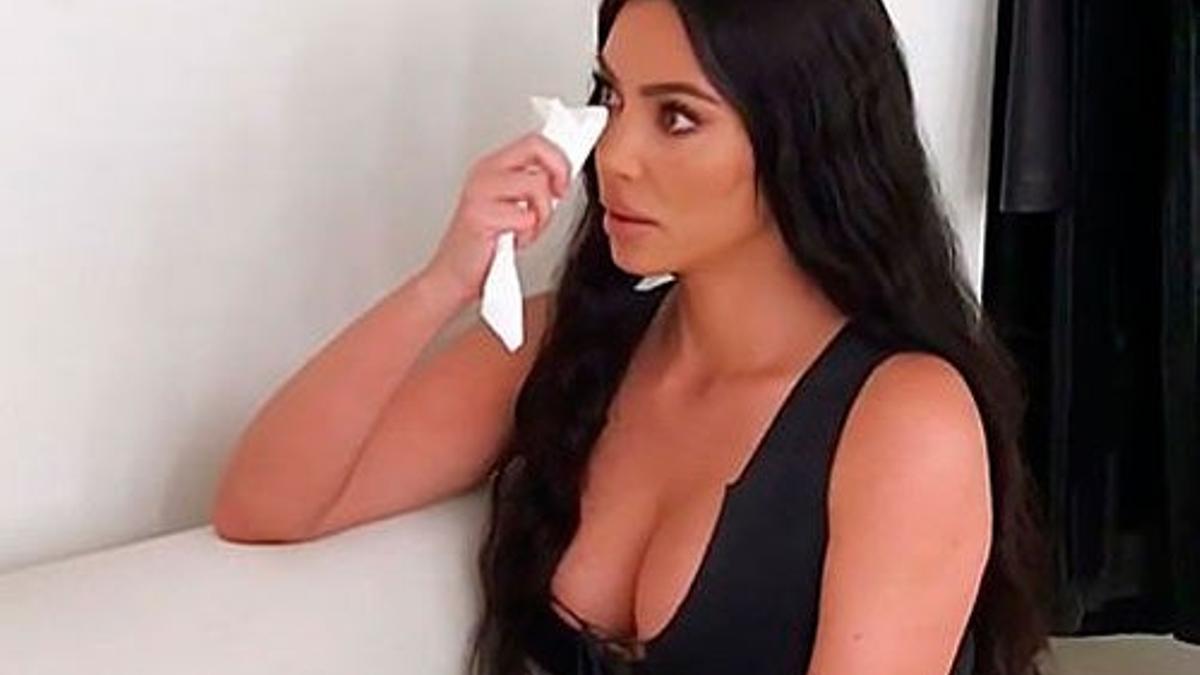 Kim Kardashian llorando