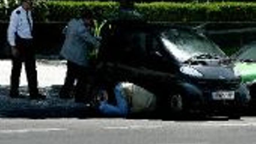 UN COCHE SOSPECHOSO ALERTA A LA POLICIA EN MADRID