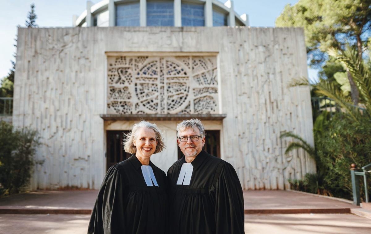 Sind gespannt, aufgeregt, aber auch in voller Vorfreude auf den 19. April: Martje Mechels und Holmfried Braun. | FOTO: DANYEL ANDRÉ PHOTOGRAPHER