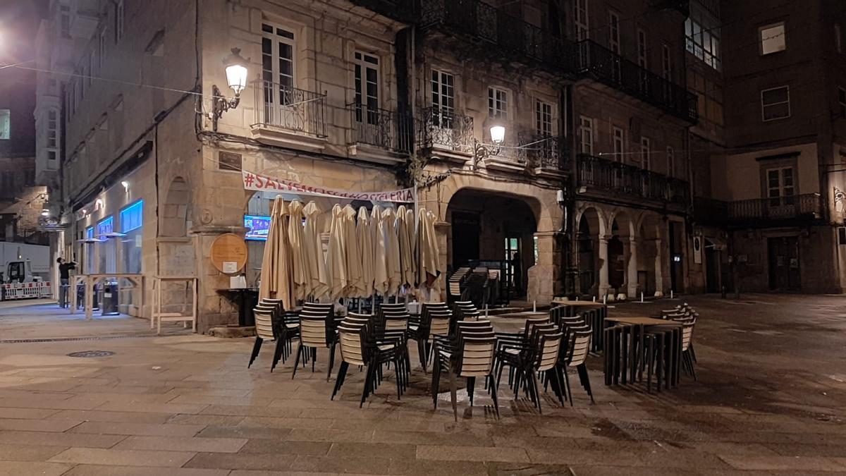 Vista de las calles de Vigo vacías durante el toque de queda