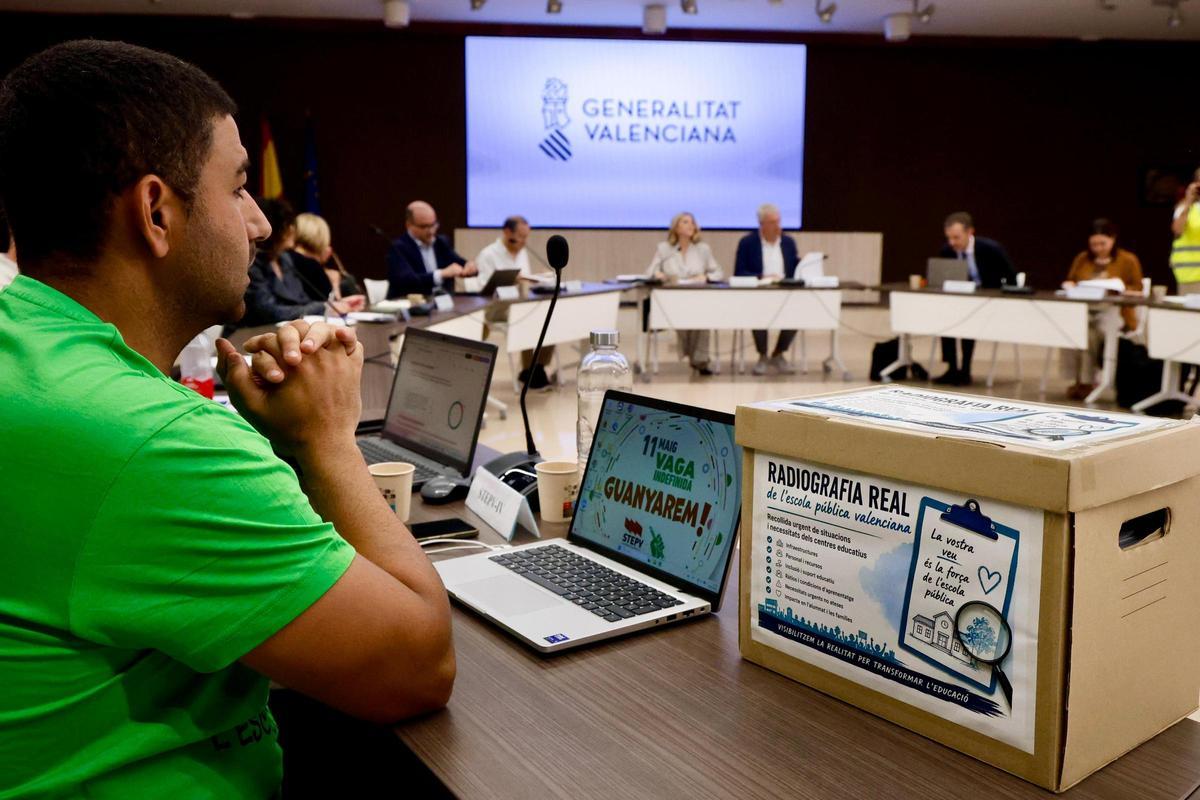 Así ha sido la reunión de los sindicatos con la consellera Carmen Ortí: ha durado 10 minutos después del no rotundo de los sindicatos