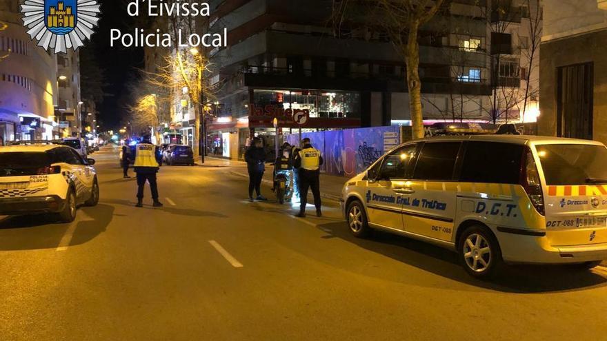 La Policía de Ibiza interpone 40 denuncias en la campaña de control del uso del cinturón de seguridad