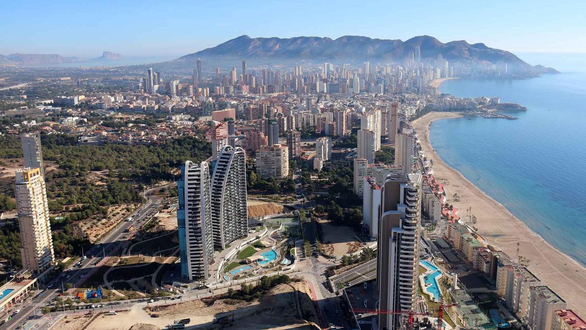 Rascacielos y edificios de la ciudad de Benidorm.