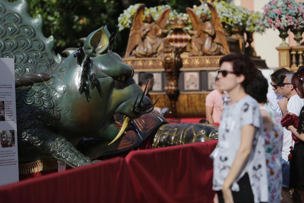 Las Rocas, expuestas en la plaza de la Virgen