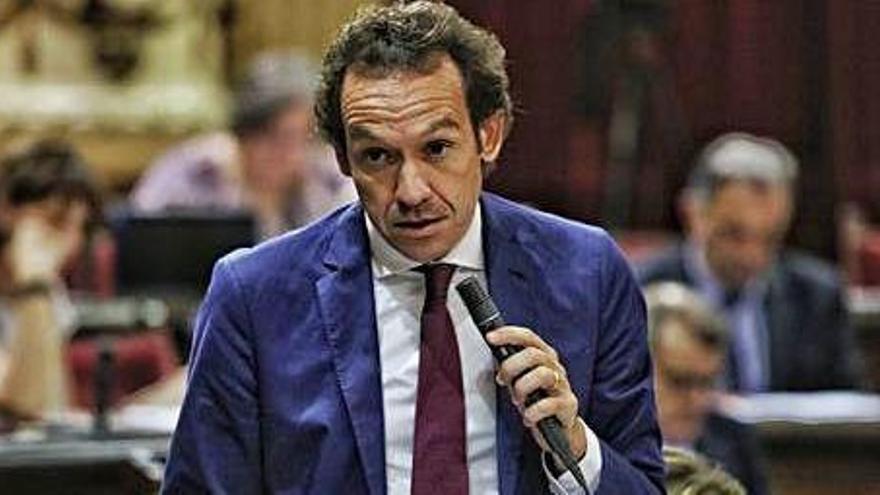 El conseller balear de Territorio, Marc Pons, en el Parlament.