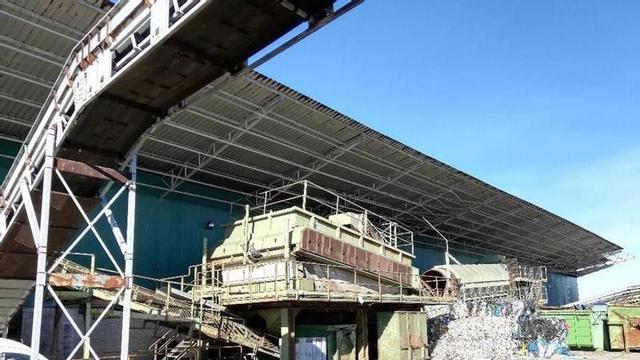 Nave reciclaje planta Nostián-Coruña