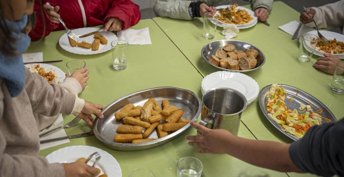Barcelona radiografia 76 escoles per millorar el menjador escolar
