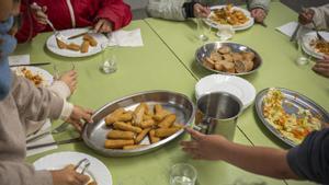 Barcelona radiografia 76 escoles per millorar el menjador escolar