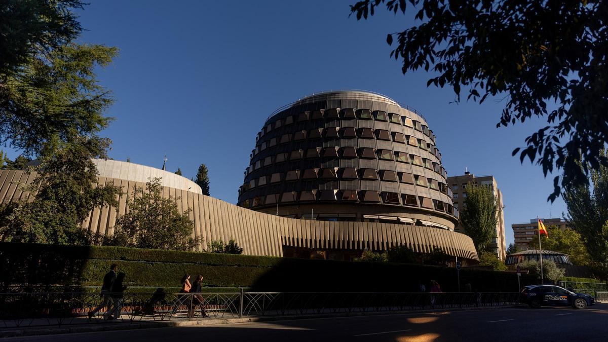 Archivo - Fachada de la sede del Tribunal Constitucional de España.