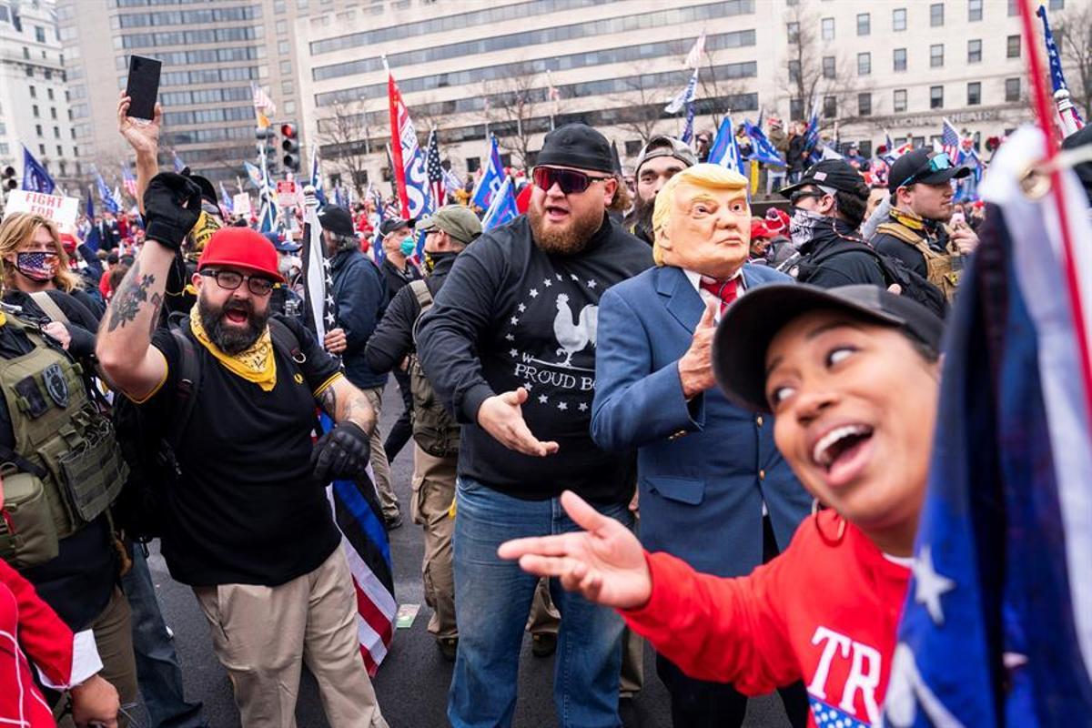 Els Proud Boys del Canadà s’autodissolen