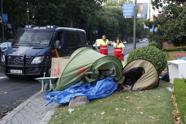 Desalojo de los indignados acampados en la Puerta del Sol y el Paseo del Prado