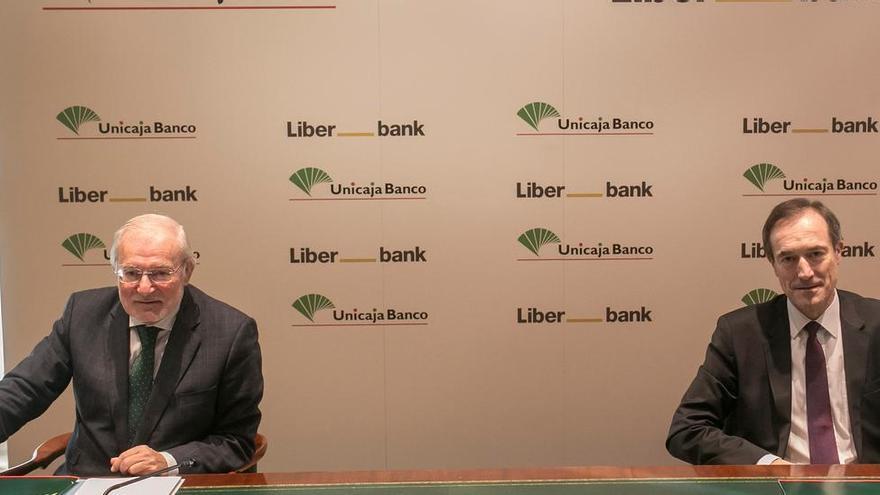 Los cambios en Unicaja Banco complican la revaluación de Manuel Menéndez en julio como consejero delegado