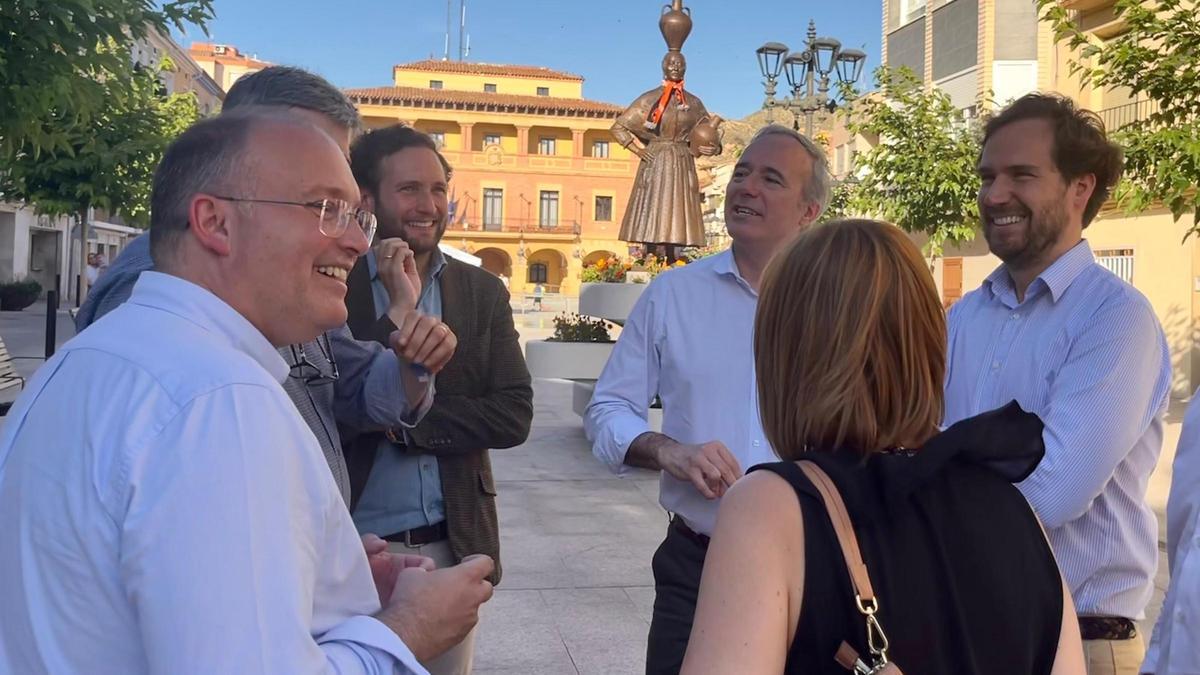 Miguel Tellado, con Azcón y Giménez Larraz, este miércoles en Fraga.