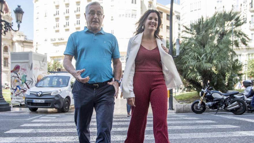 Joan Ribó y Sandra Gómez continúan a la espera del acuerdo definitivo.