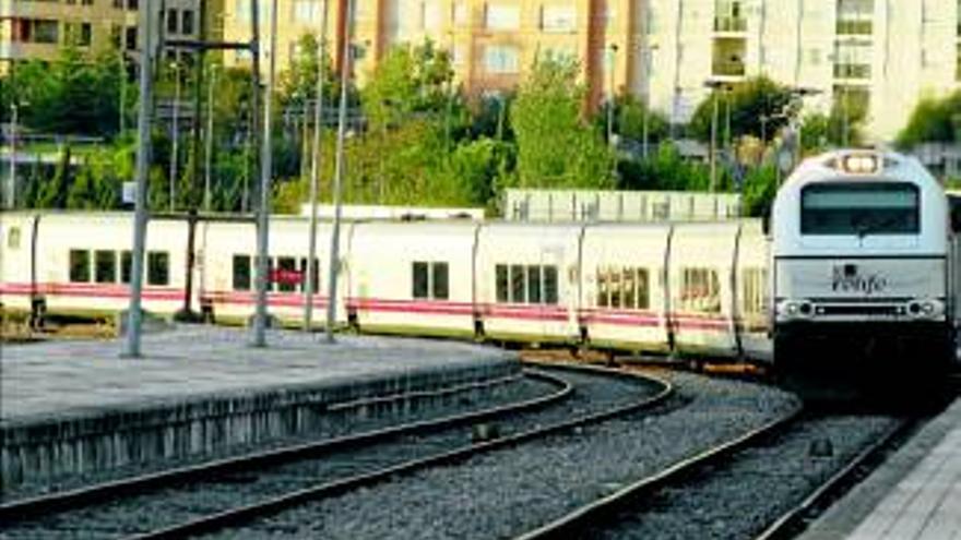 La subvención de la Junta por viajero de tren en la región baja de 12 a 4 euros