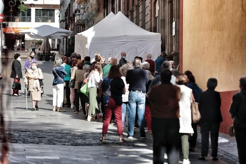 Centro de vacunación en Canarias