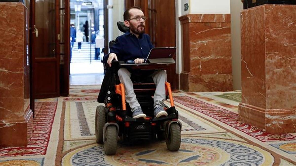 zentauroepp52833390 el diputado de unidas podemos  pablo echenique  a su llegada200318090914