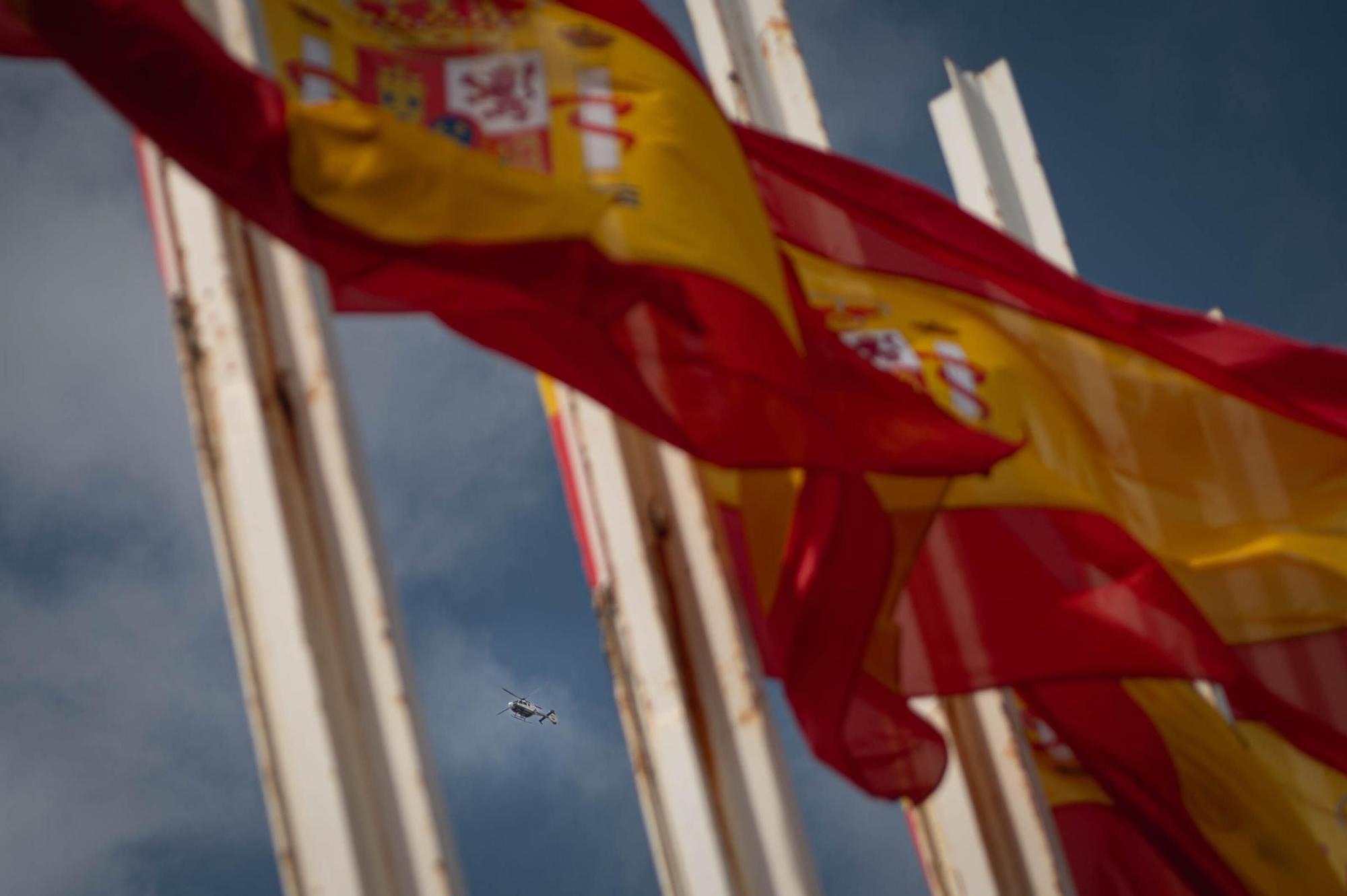 Las mejores imágenes del desfile militar de las Fuerzas Armadas en Tenerife con la presencia de Sus Majestades los Reyes
