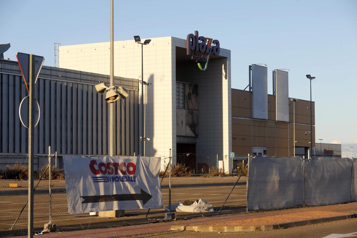 Estado actual del centro comercial Plaza Imperial de Zaragoza.