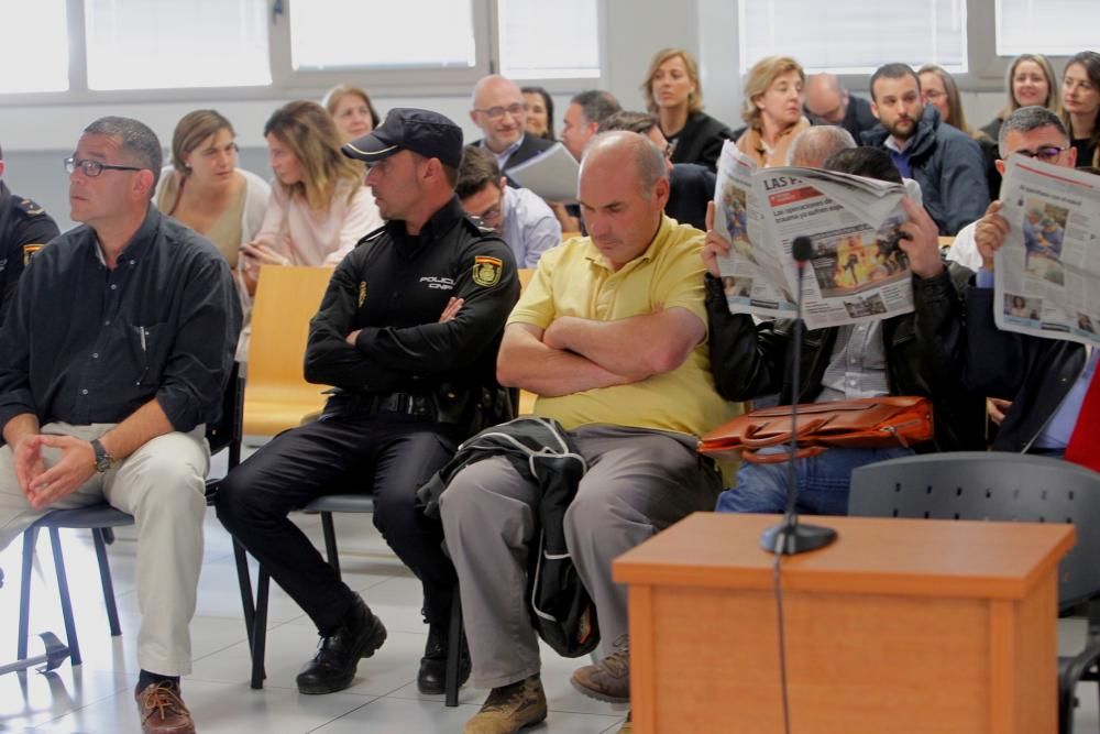 Parte de los acusados, en el tercer intento de comenzar el juicio por el caso Emarsa.