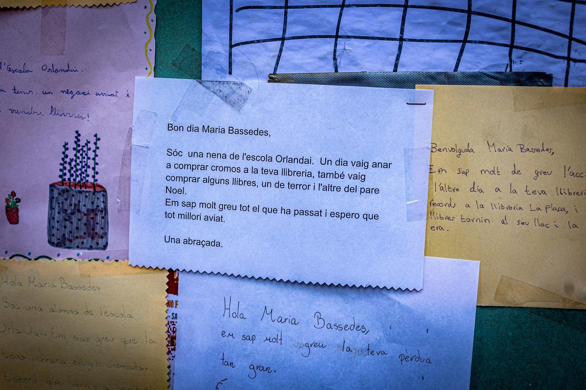 Alguno de los mensajes colgados en la librería